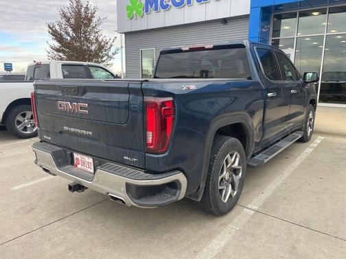 2022 GMC Sierra 1500 SLT