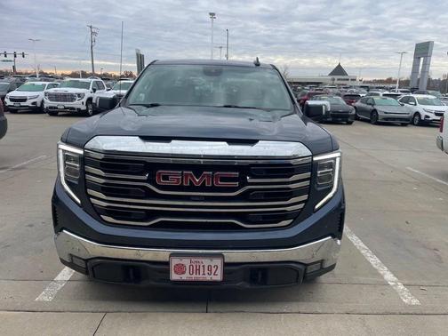 2022 GMC Sierra 1500 SLT