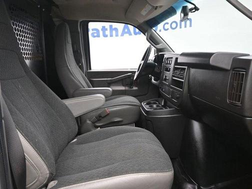2022 GMC Savana 2500 Work Van