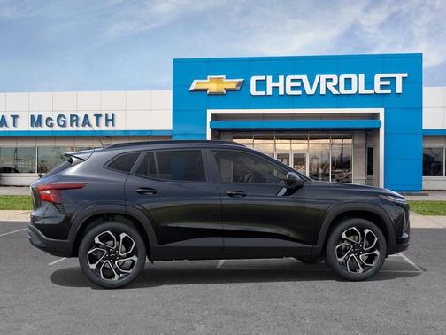 Mosaic Black Metallic 2026 Chevrolet Trax 2RS