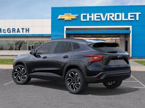 Mosaic Black Metallic 2026 Chevrolet Trax 2RS