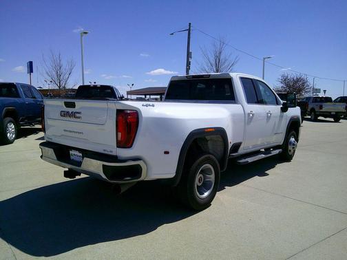 2022 GMC Sierra 3500 SLE
