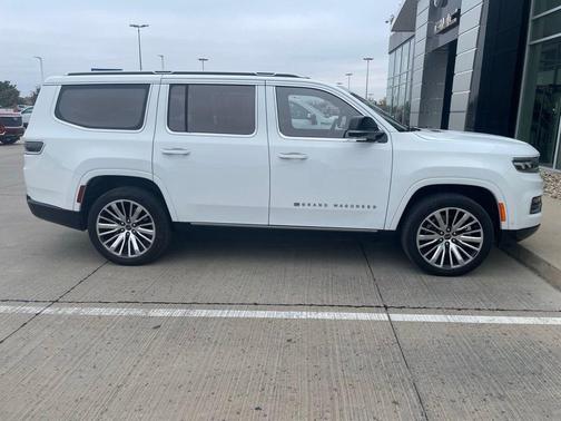 2023 Jeep Grand Wagoneer Series III