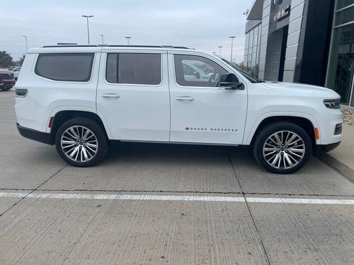 2023 Jeep Grand Wagoneer Series III