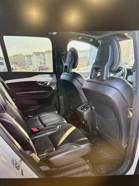 2016 Volvo XC90 T6 R-Design