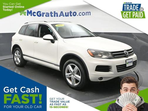 White 2011 Volkswagen Touareg VR6