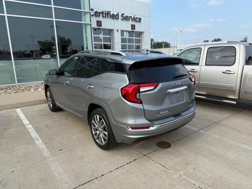 2023 GMC Terrain Denali