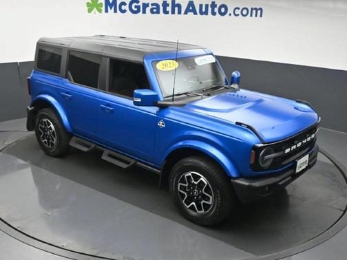 Velocity Blue Metallic 2023 Ford Bronco Outer Banks
