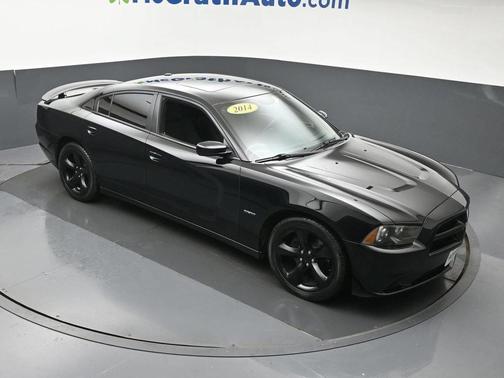 Pitch Black 2014 Dodge Charger R/T