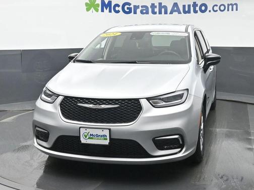 2024 Chrysler Pacifica Touring-L