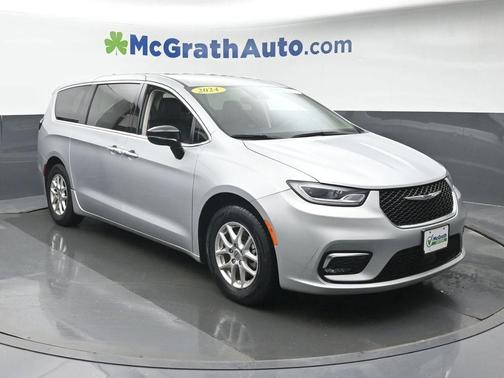 2024 Chrysler Pacifica Touring-L