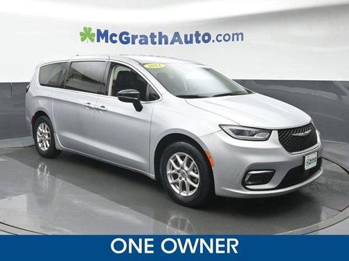 2024 Chrysler Pacifica Touring-L