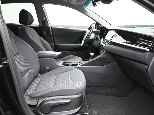 2022 Kia Niro Plug-In Hybrid LXS