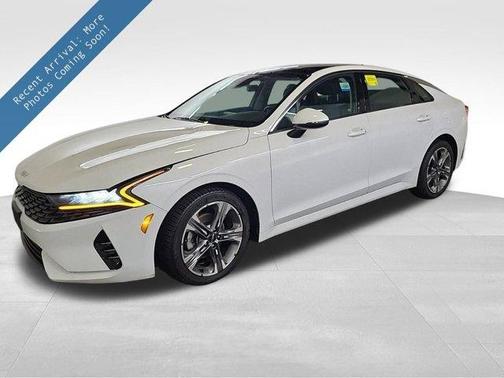 2022 Kia K5 EX