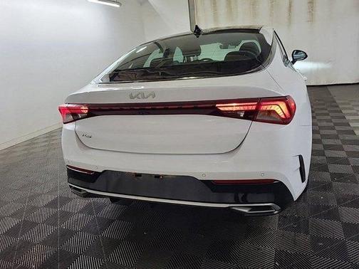 2022 Kia K5 EX