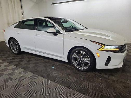 2022 Kia K5 EX