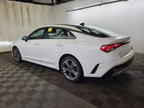 2022 Kia K5 EX