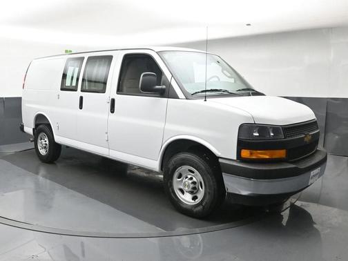 Summit White 2026 Chevrolet Express 2500 Work Van