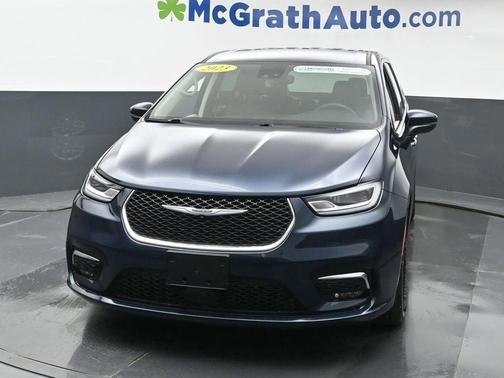 2023 Chrysler Pacifica Touring-L