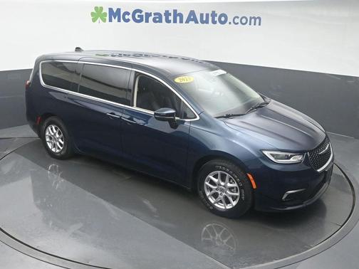 2023 Chrysler Pacifica Touring-L