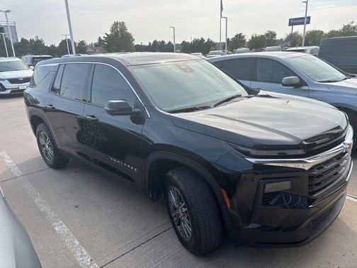 2024 Chevrolet Traverse LS