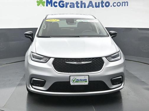 2024 Chrysler Pacifica Touring-L