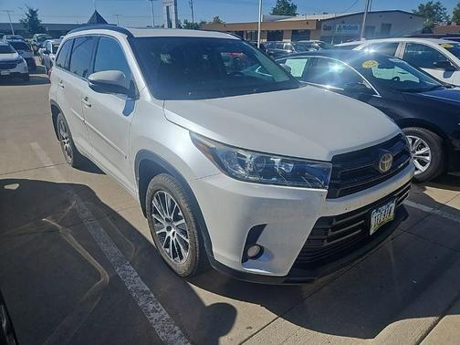 2018 Toyota Highlander SE
