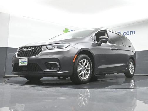 2022 Chrysler Pacifica Touring-L