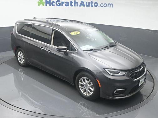 2022 Chrysler Pacifica Touring-L