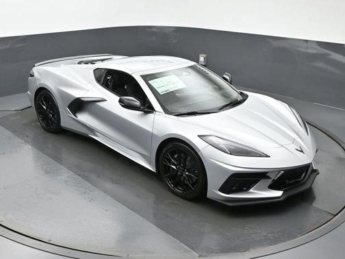 2026 Chevrolet Corvette Stingray w/2LT