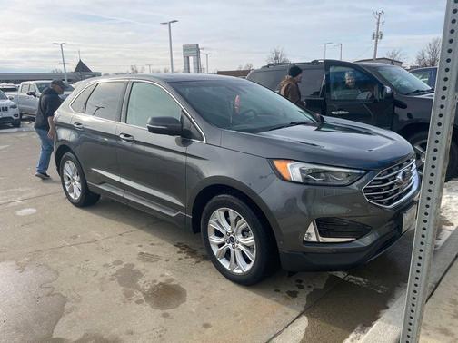 2020 Ford Edge Titanium
