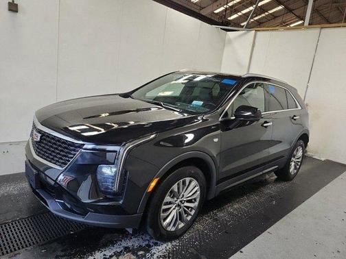 2025 Cadillac XT4 Premium Luxury
