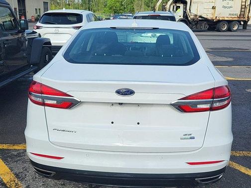 2020 Ford Fusion SE