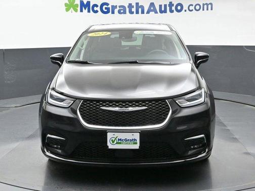 2024 Chrysler Pacifica Touring-L