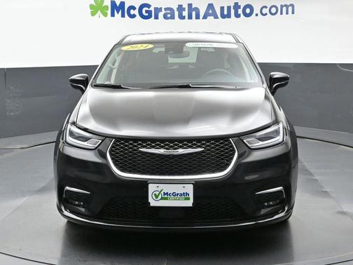 2024 Chrysler Pacifica Touring-L