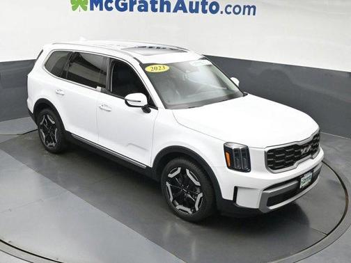 Glacial White Pearl 2023 Kia Telluride S