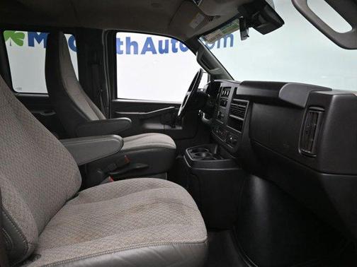 2022 Chevrolet Express 3500 LT