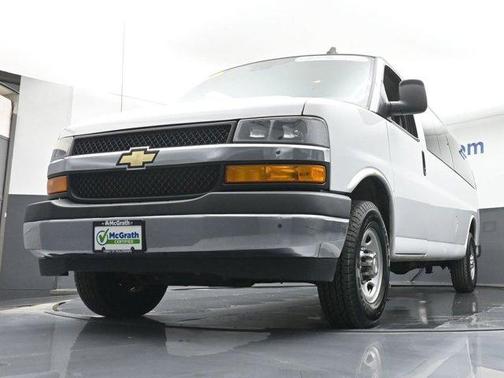 2022 Chevrolet Express 3500 LT