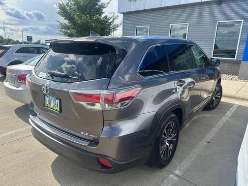 Predawn Gray Mica 2016 Toyota Highlander XLE