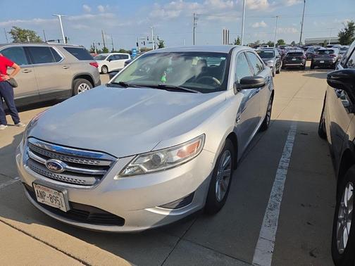 Ingot Silver 2011 Ford Taurus SE