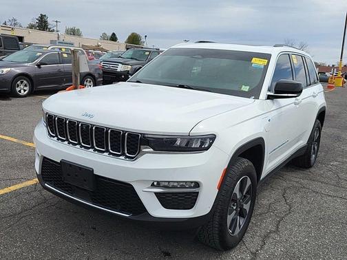 Bright White Clearcoat 2022 Jeep Grand Cherokee 4xe Base