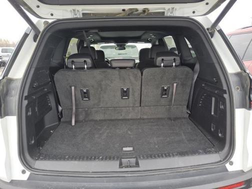 Summit White 2025 GMC Acadia Elevation