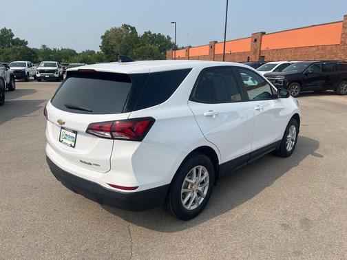 2023 Chevrolet Equinox LS