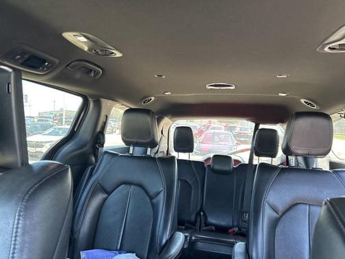 Granite Crystal Clearcoat Metallic 2022 Chrysler Pacifica Hybrid Touring L