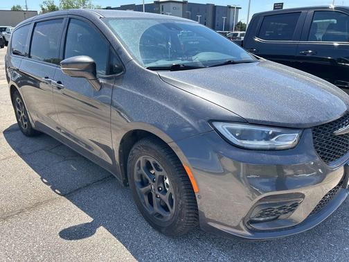 Granite Crystal Clearcoat Metallic 2022 Chrysler Pacifica Hybrid Touring L