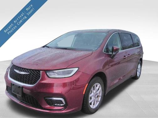 2023 Chrysler Pacifica Touring-L