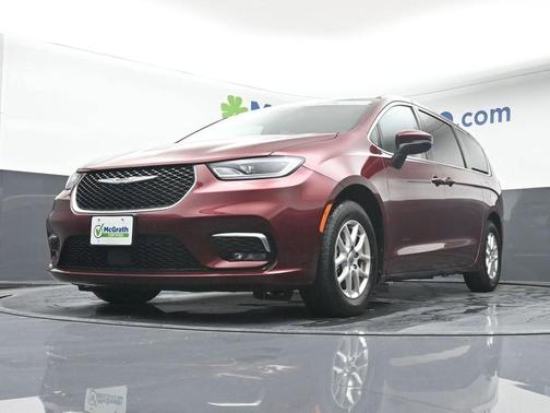 2023 Chrysler Pacifica Touring-L