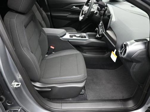 2026 Chevrolet Equinox EV LT 1
