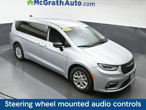 2024 Chrysler Pacifica Touring-L