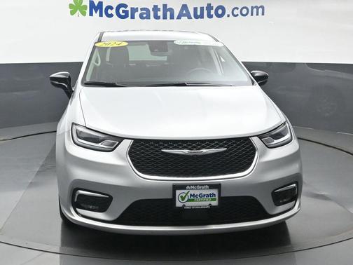 2024 Chrysler Pacifica Touring-L